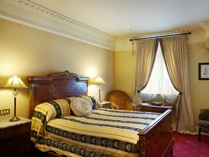 Arbutus Hotel Килларни