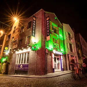 https://barnacles-temple-bar-house.dublin-hotelsweb.com